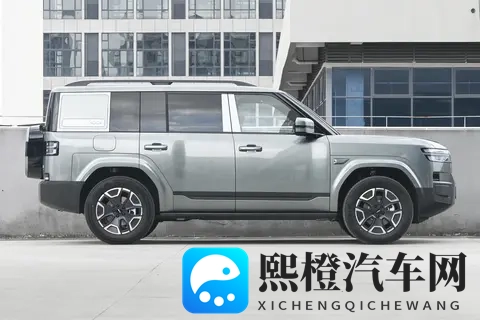 方程豹钛7:适合家用的中大型SUV,方方面面都能打?-1