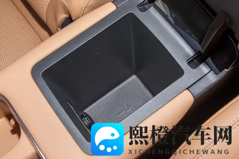 家用MPV新选择!768万起,真7座,续航超1000km,星光730 PHEV-3