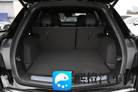 买凯迪拉克 XT5 看这篇:家用选大都会,复杂路况选四驱-1