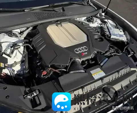 奥迪新款 RS6发布，外观犀利 配置升级 内饰豪华，搭载V8动力+四驱！-3