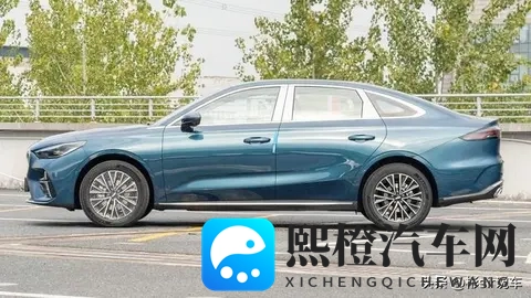 吉利帝豪焕新而至，尺寸智能双升级？-2