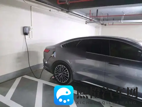 乌兰图雅一级毛片看：全新车型亮相，解析潮流设计与卓越性能-2