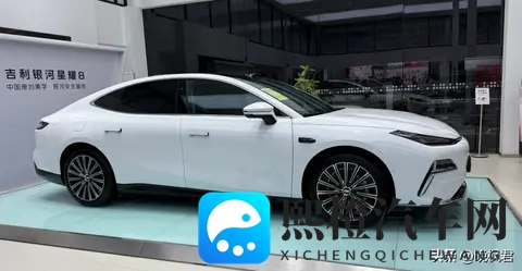 吉利银河星耀8系统变手机 玩家整活停不下来 穷鬼也能开豪车?-2