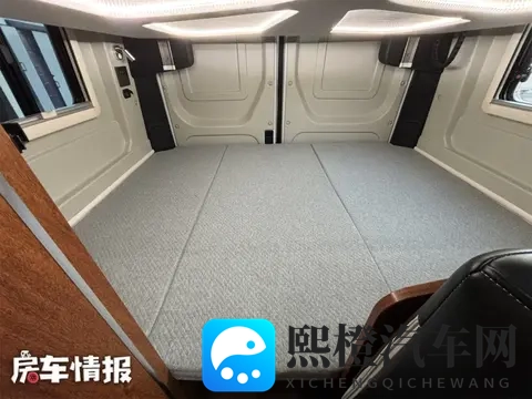 18万买长轴大空间房车!6座3张床自动挡,带10度电能洗澡做饭-2