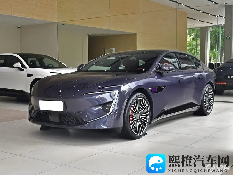 三上悠亚和黑人拍过吗:时尚模特跨界汽车圈,新机遇引关注-1