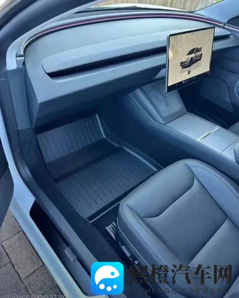 马斯克说 Cybercab 2026 年二季度量产，还不带方向盘踏板-3