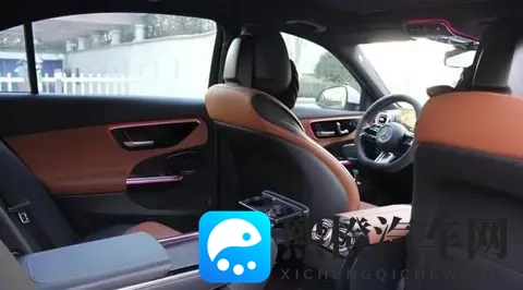 奔驰C260L驾驶体验：于细节处品味豪华质感-1