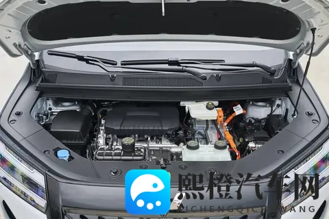星光 730 PHEV 试驾评测：10 万级电滑门 + 真 7 座，家庭出行实用之选？-1