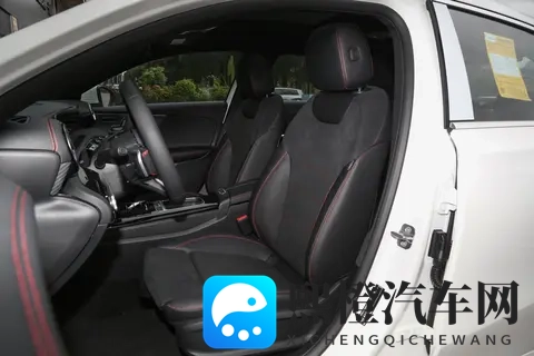 奔驰A级车系配置深度解析:选对适合自己的那一款-3