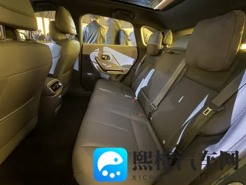 1058 万起 零跑Lafa 5 正式开启预售-1