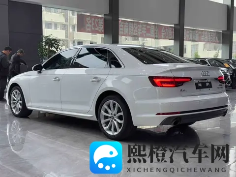 六年奥迪A4L，家用代步好选择，12万不到拿下-3