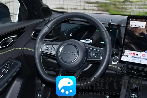 第三代领克03:紧凑型燃油轿车市场的实力新选择-1