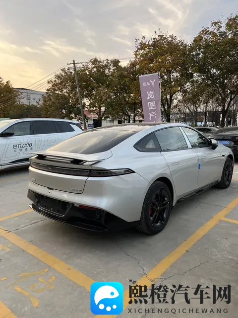 东风奕派eπ007+到店，增新配色+激光雷达，配544马力+FSD悬架-3