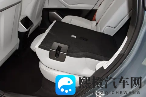 740km续航+119度电耗!乐道L60:让Model Y倍感压力的优选-3