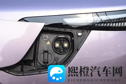 雪豹四驱+猎鹰辅驾+1645km续航:星纪元ES增程版试驾惊喜体验-3