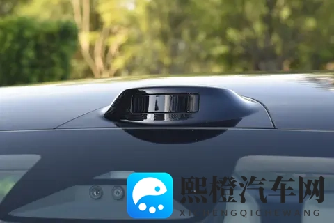 40万级销冠,问界M8上市200天破12万台-1