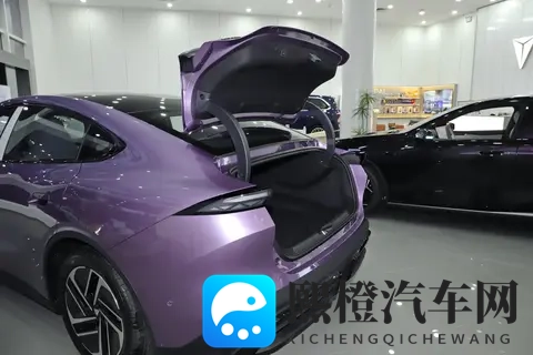 深蓝L06 2026款560Ultra激光版：均衡配置，值得一看-2