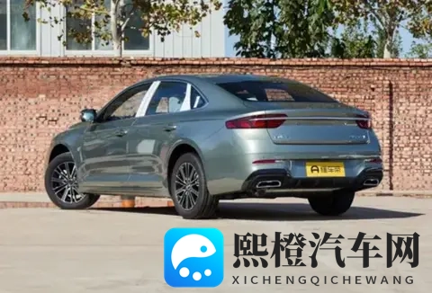 秋天买车纠结症又犯了？这台中国轿车让我重新认识豪华二字-2