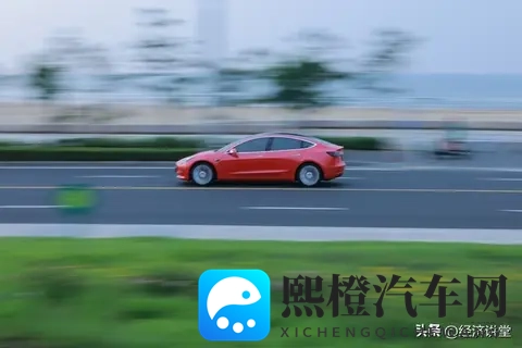 陈冠希跪着用嘴含着阿娇电影:陈冠希惊人片段,阿娇电影场景再现-2