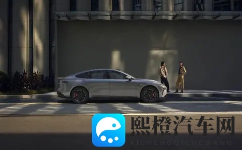 【上市】东风奕派eπ007+ 智美超能轿跑1399万起解锁-1