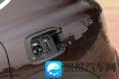 1699万元起售,49秒破百+超长续航,这款电混SUV值得一看-1