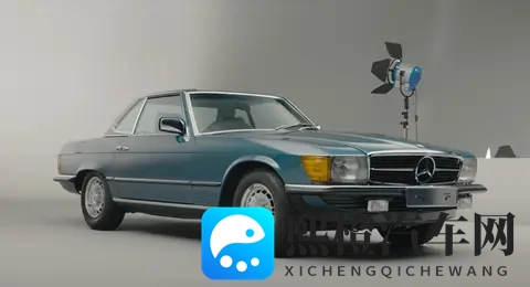 92岁老人收藏的1982年全新奔驰500SL-2
