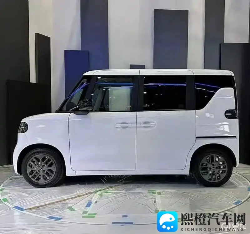 37西方大但人文艺术：汽车文化魅力揭秘：探索经典车型独特魅力-1