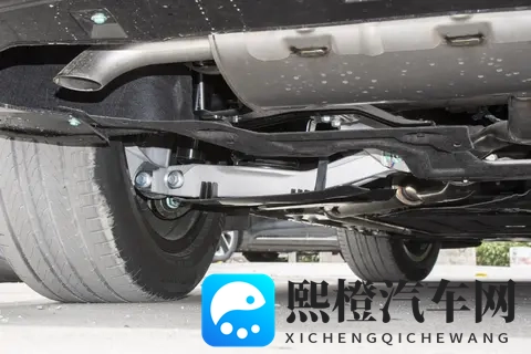 试驾2025款星纪元ET增程Pro高速辅助驾驶版：1898万享受豪华出行-2