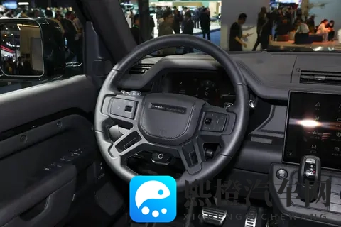 全能硬派 SUV 天花板?路虎卫士选买攻略戳这里!-1