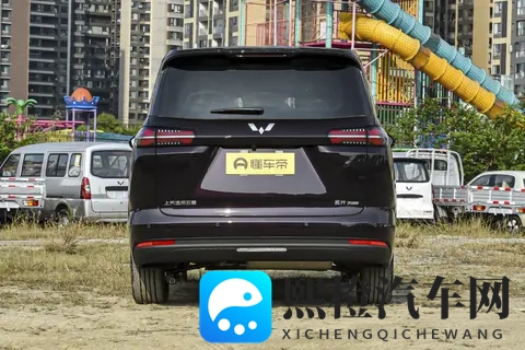 适合家用的7座MPV,五菱星光730 PHEV,真7座+电滑门,好开又好坐-2