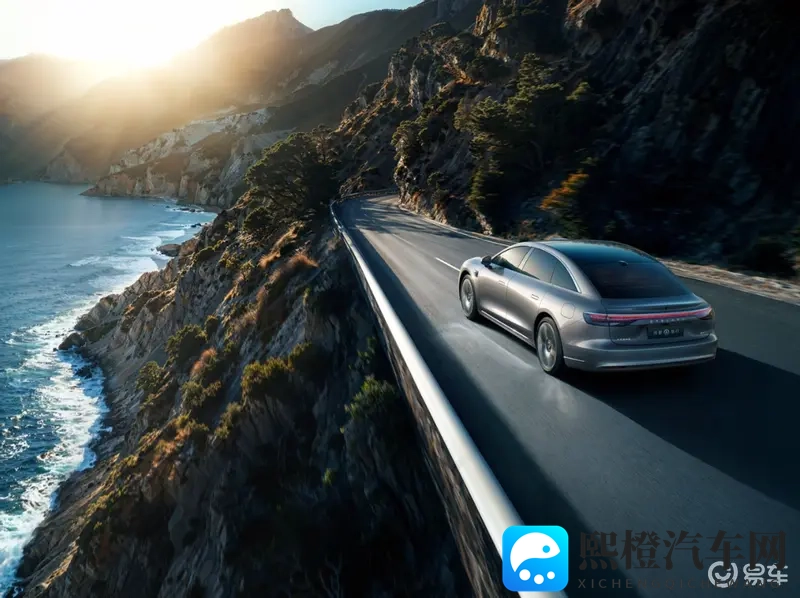 新款享界S9:以智能驾驭,开启豪华出行新篇章-1