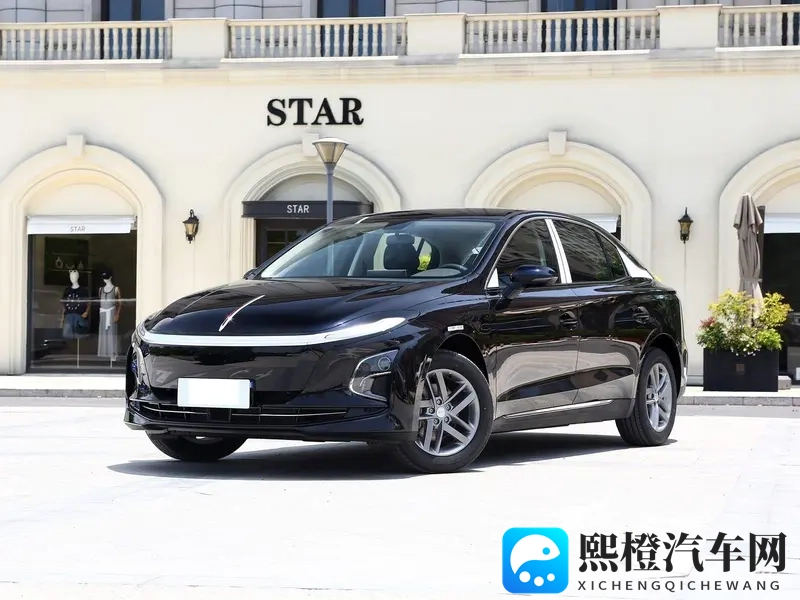 欧美肥臀：欧美女性曲线美，臀部丰满引人注目-1