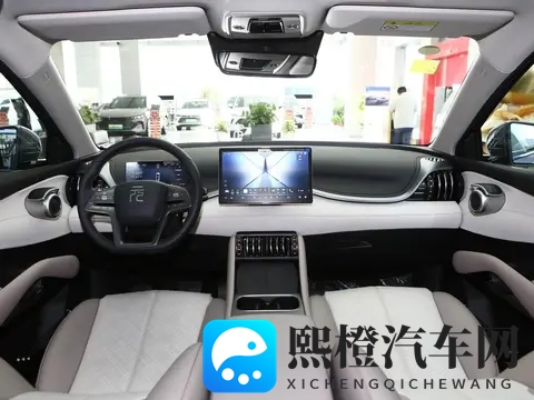双风格+长轴距 2026瑞虎8燃油SUV空间与智能全面解析-3