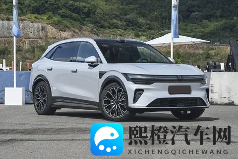 2298万元起，外观简约时尚，新款极氪7X上市！-1