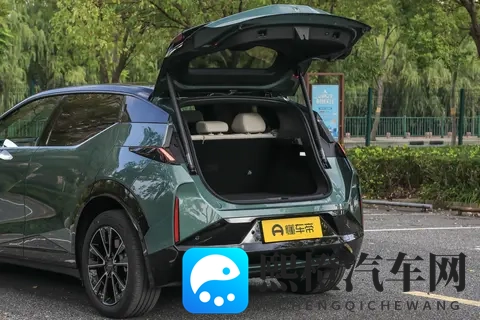 15-20 万纯电 SUV 新选择:焕新极氪 X 的 “豪华平权”,到底香不香?-3