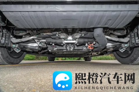 六座空间+四驱,腾势N8L DM值得选吗?-2