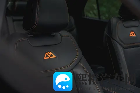 全副武装,售3698万,福特探险者昆仑穿越版正式上市-3