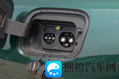 零跑C16实测:20万元内,这台六座车能成为你的理想座驾吗?-2