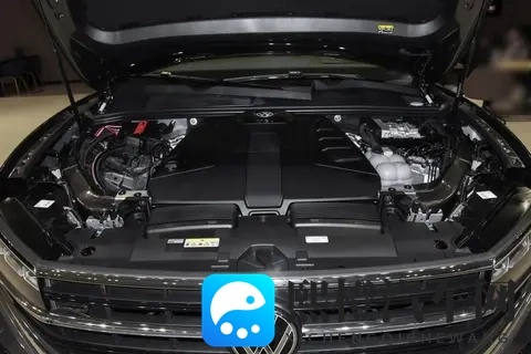 纯进口的中大型SUV,配20T发动机+空气悬挂,25款大众途锐能买?-1