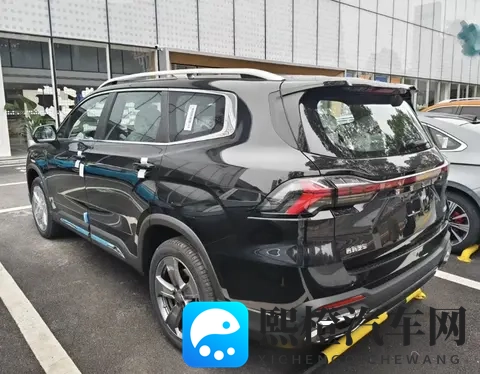 气场十足!第三代吉利豪越L到店实拍,外观升级,新增15T动力-3