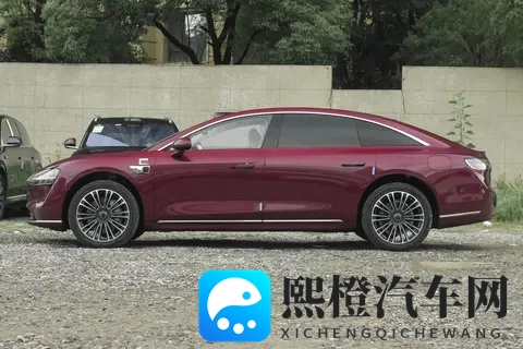 新款享界S9预订24小时突破5000台 预售价318万元起-2