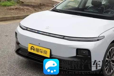 广州车展仰望U9X、U8L鼎世版、U7齐亮相-1