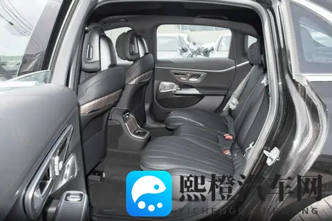 少妇被大黑捧猛烈进出A片:中年女子与壮汉激情互动,影片内容尺度较大-2