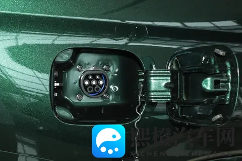 12万级插混新标杆！第三代蓝电E5 PLUS：续航、性能、场景全拉满-2