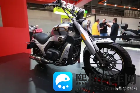 250双缸踏板车,还有自动挡巡航,米兰车展的鑫源大不一样-1