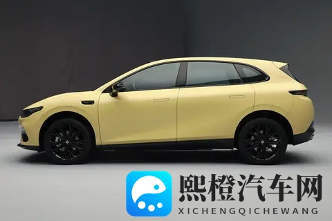 预售1058万元起,零跑Lafa5将上市,车长4430mm,续航515_605km-3