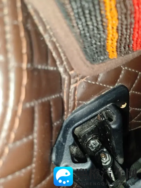 zztt10.ccm万里长征篇:汽车新宠亮相,独特设计引领潮流-1