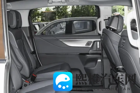 别克GL8购车手册：配置差异解析与选买推荐-1