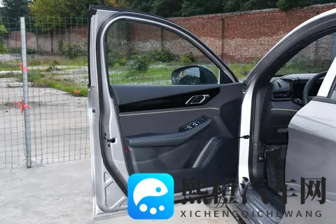 10万级燃油车新选择：深度体验第三代领克03-1