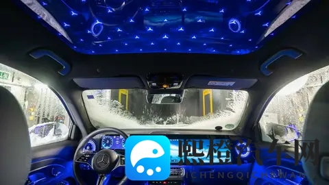 第二代奔驰GLB来了 带星空顶 有四驱 腿部空间显著提升 12月首发亮相-2